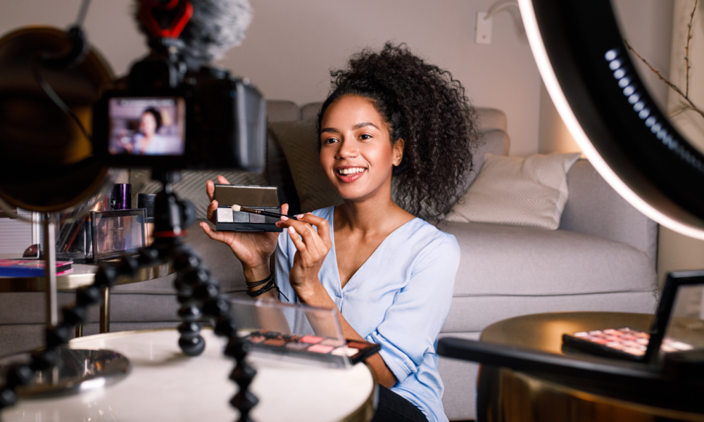 An incoming freshman is a beauty influencer and hopes to sign up with a couple of college brand ambassador agencies. Her ultimate goal is to be get paid from a couple of campus ambassador programs including Github, Amazon Prime, and Hero Cosmetics